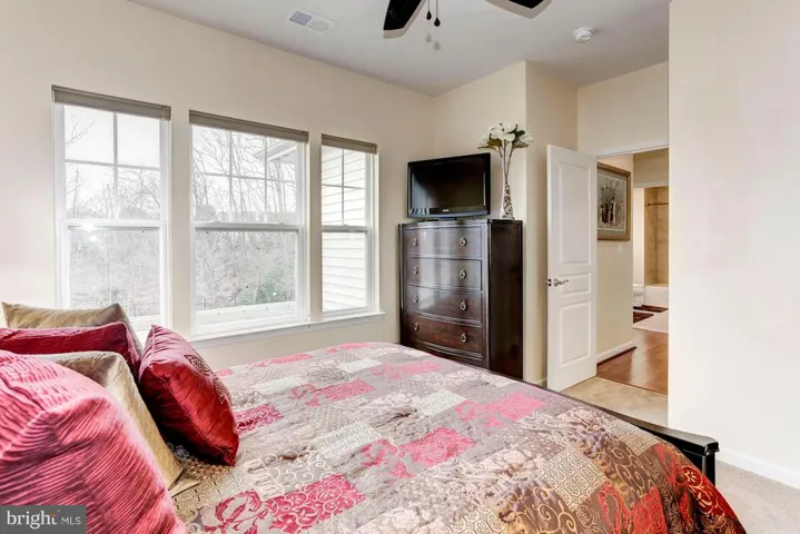 12942 Luca Station Way, Woodbridge, Virginia 22192