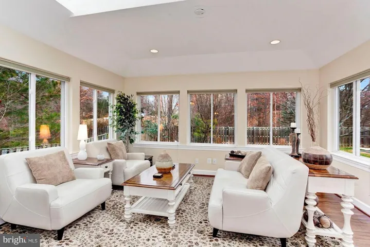 12942 Luca Station Way, Woodbridge, Virginia 22192