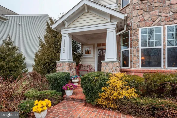 12942 Luca Station Way, Woodbridge, Virginia 22192