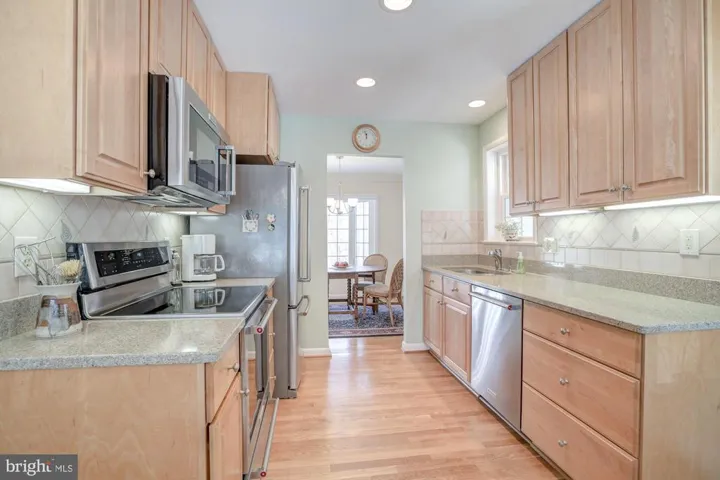6724 Fern Ln, Annandale, Virginia 22003