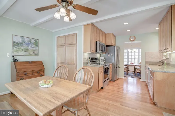 6724 Fern Ln, Annandale, Virginia 22003