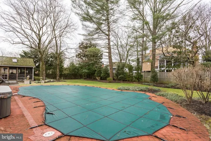 6309 Stoneham Ln, Mclean, Virginia 22101