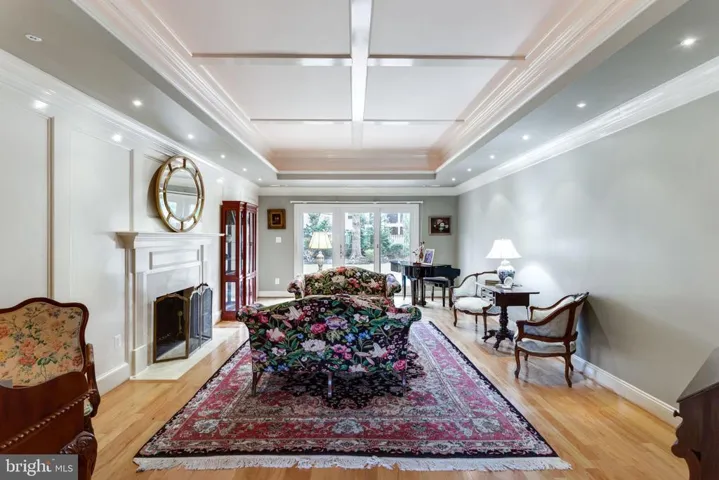 6309 Stoneham Ln, Mclean, Virginia 22101