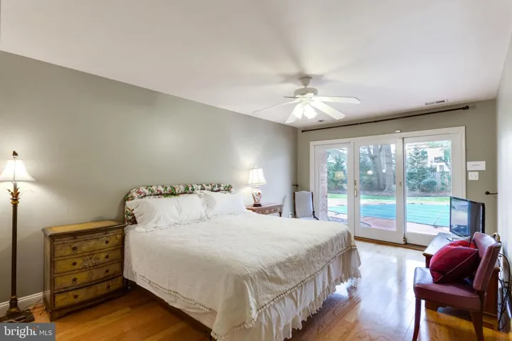 6309 Stoneham Ln, Mclean, Virginia 22101