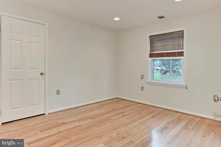 6200 Homespun Ln, Falls Church, Virginia 22044