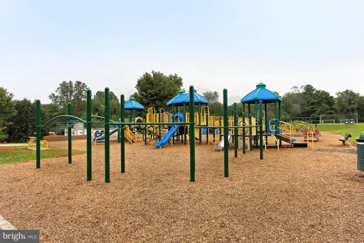 6200 Homespun Ln, Falls Church, Virginia 22044