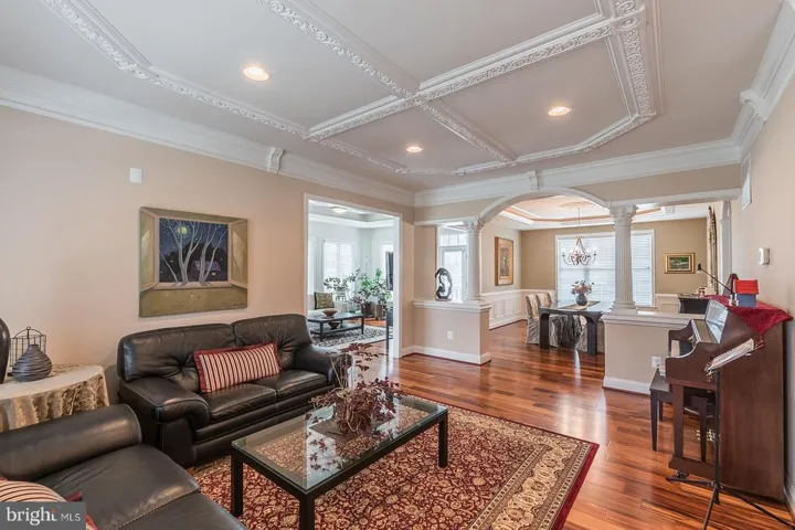 3145 Barbara Ln, Fairfax, Virginia 22031