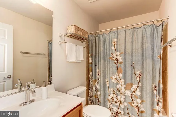 2979 Chesham St, Fairfax, Virginia 22031