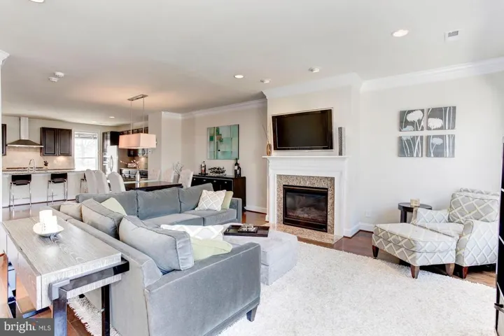 2979 Chesham St, Fairfax, Virginia 22031