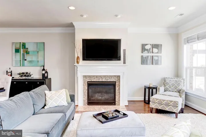 2979 Chesham St, Fairfax, Virginia 22031