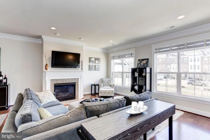 2979 Chesham St, Fairfax, Virginia 22031