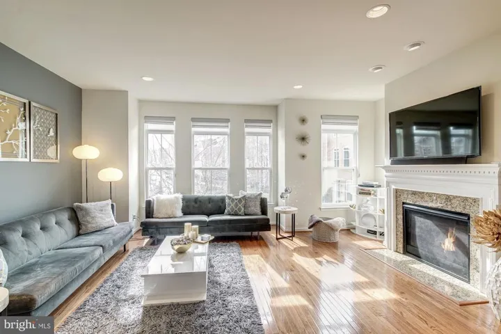 9423 Canonbury Sq, Fairfax, Virginia 22031