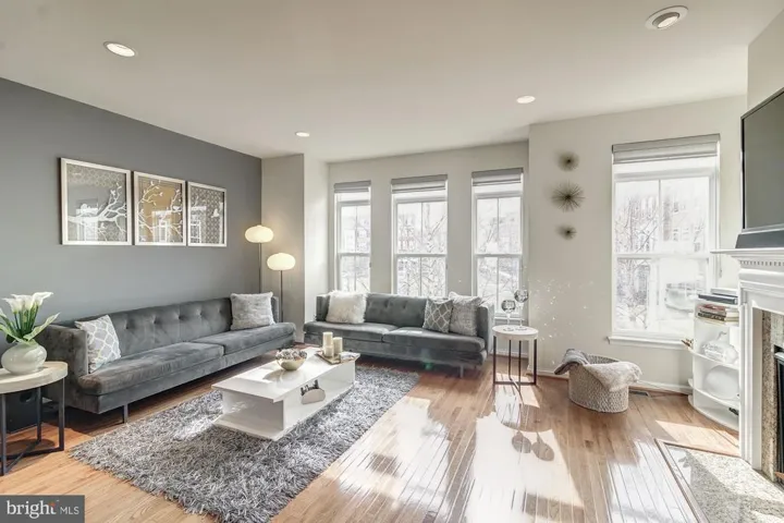 9423 Canonbury Sq, Fairfax, Virginia 22031