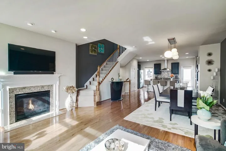 9423 Canonbury Sq, Fairfax, Virginia 22031