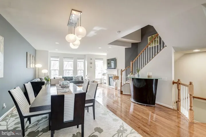 9423 Canonbury Sq, Fairfax, Virginia 22031