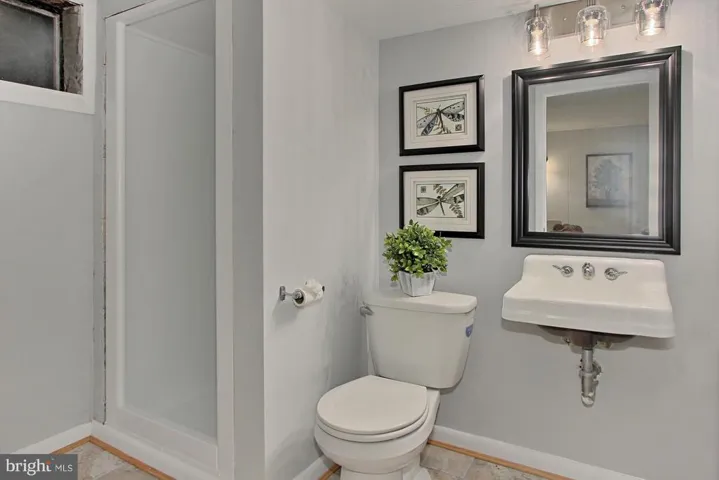 3237 Dye Dr, Falls Church, Virginia 22042