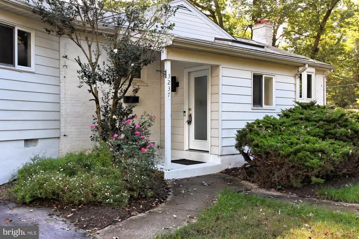 3237 Dye Dr, Falls Church, Virginia 22042