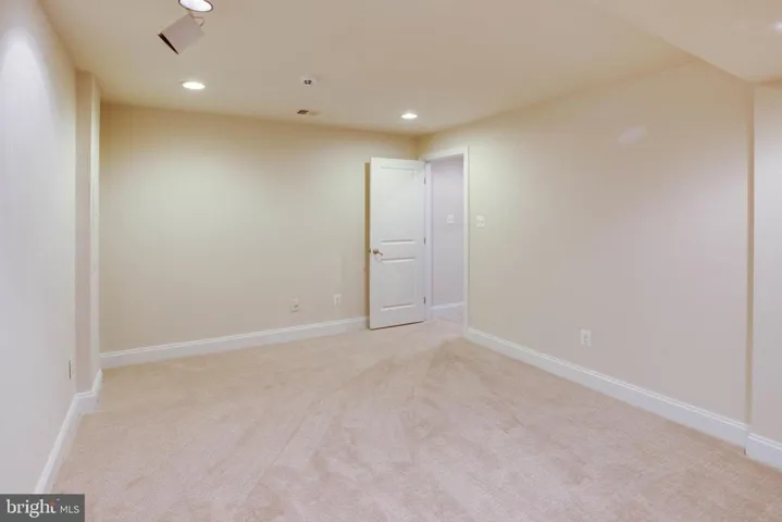 12872 Classic Springs Dr, Manassas, Virginia 20112