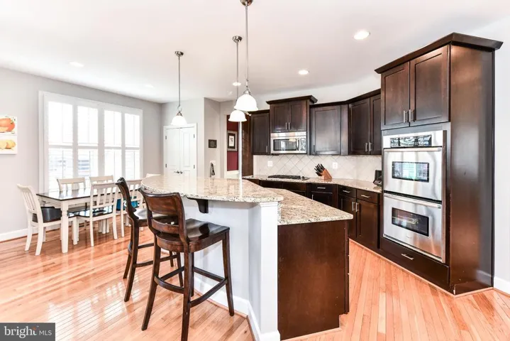910 Desale St Sw, Vienna, Virginia 22180