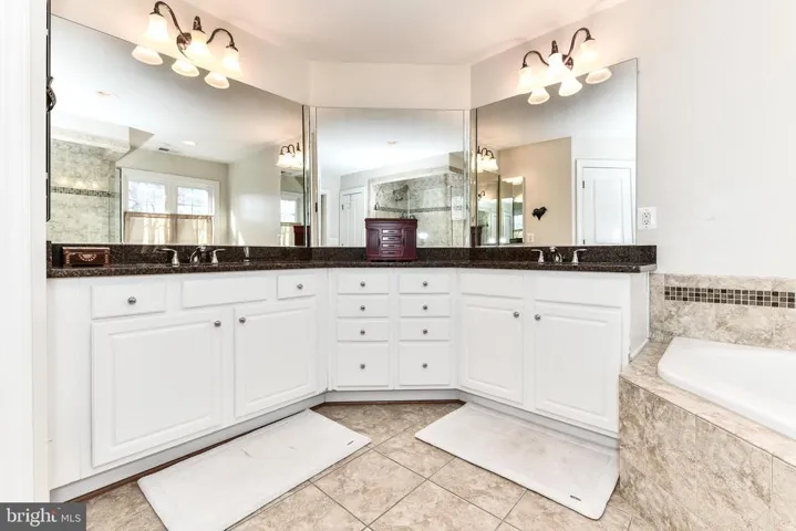 910 Desale St Sw, Vienna, Virginia 22180