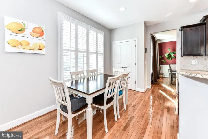 910 Desale St Sw, Vienna, Virginia 22180