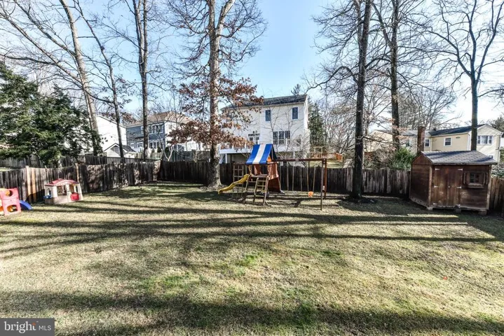 910 Desale St Sw, Vienna, Virginia 22180