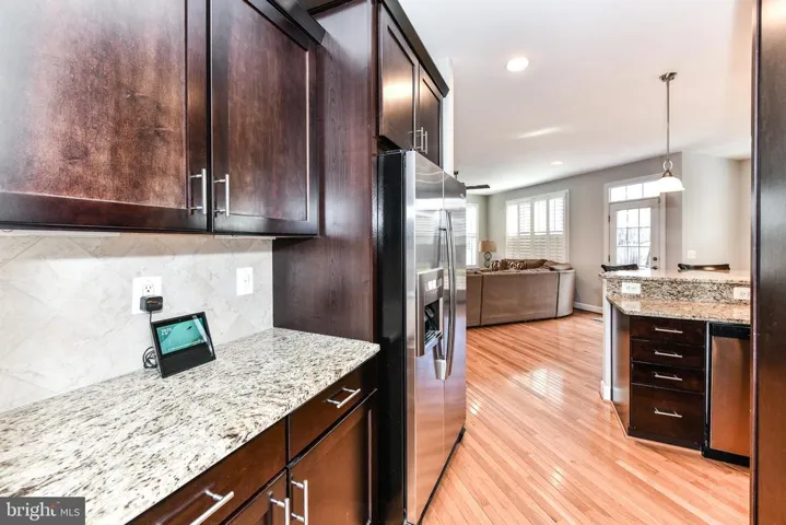 910 Desale St Sw, Vienna, Virginia 22180