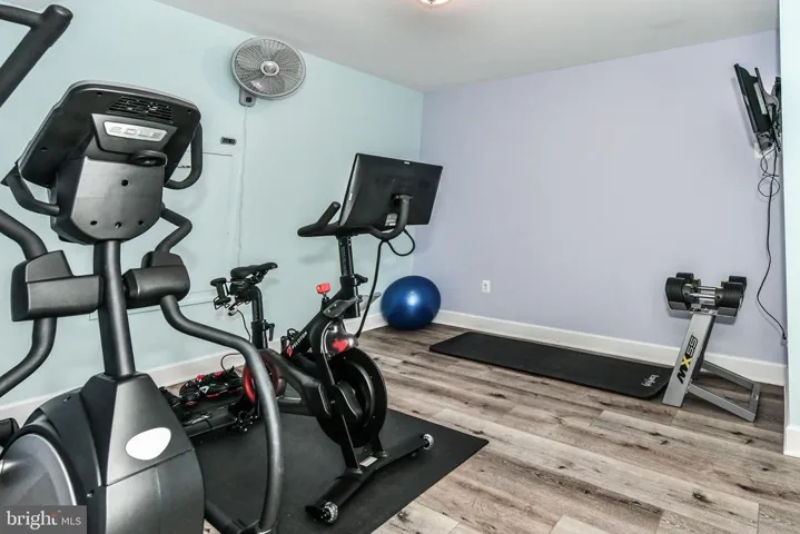 910 Desale St Sw, Vienna, Virginia 22180