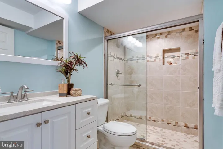 6333 River Downs Rd, Alexandria, Virginia 22312