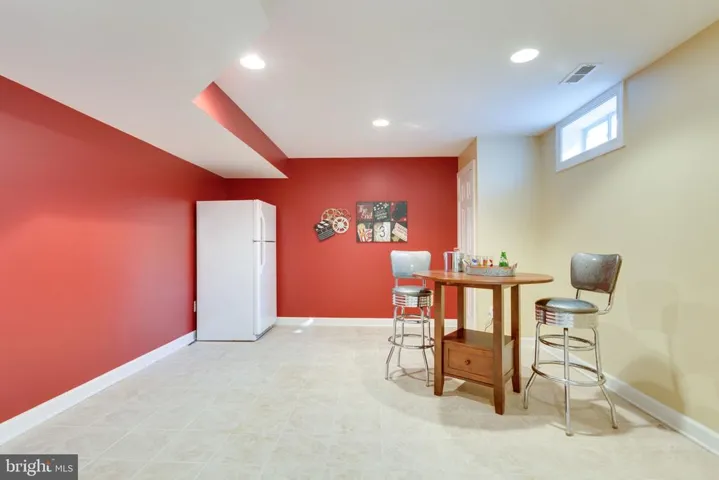 6333 River Downs Rd, Alexandria, Virginia 22312