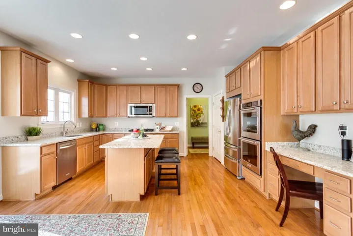 6333 River Downs Rd, Alexandria, Virginia 22312