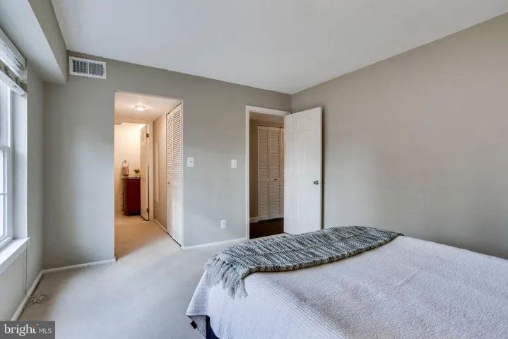 7630 Provincial Dr #201, Mclean, Virginia 22102
