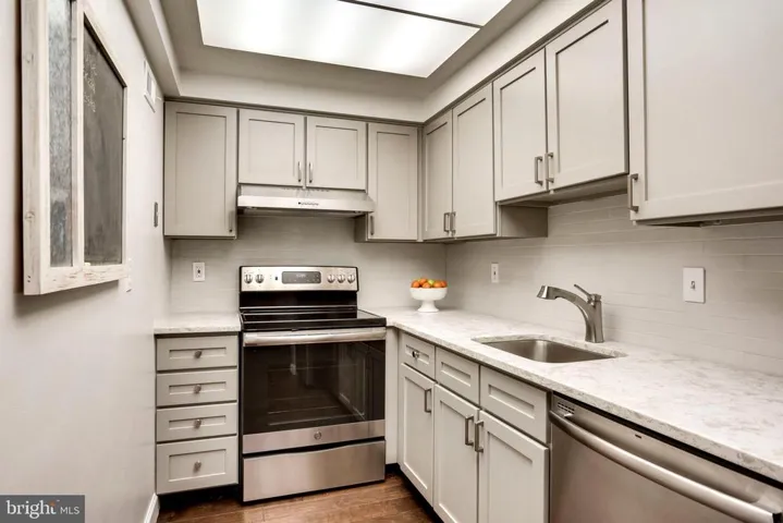 7630 Provincial Dr #201, Mclean, Virginia 22102
