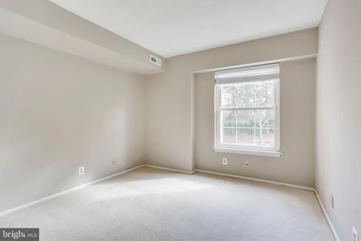 7630 Provincial Dr #201, Mclean, Virginia 22102