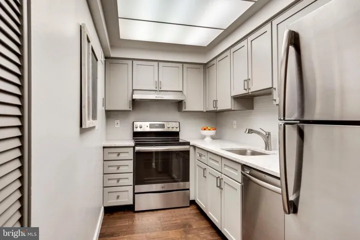 7630 Provincial Dr #201, Mclean, Virginia 22102