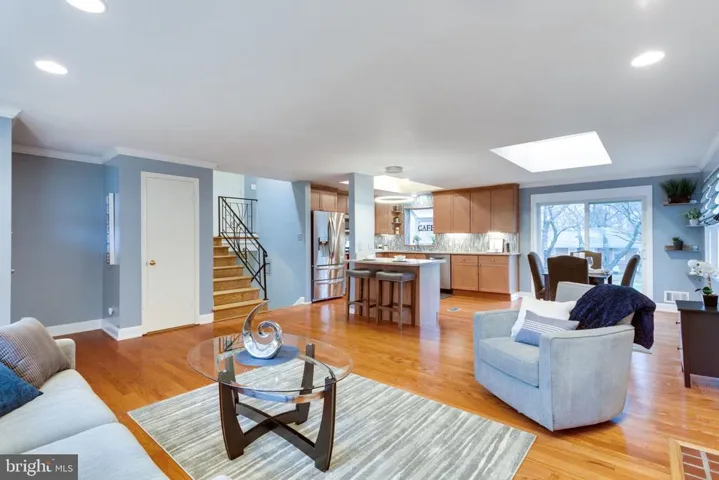 901 Banks Pl, Alexandria, Virginia 22312