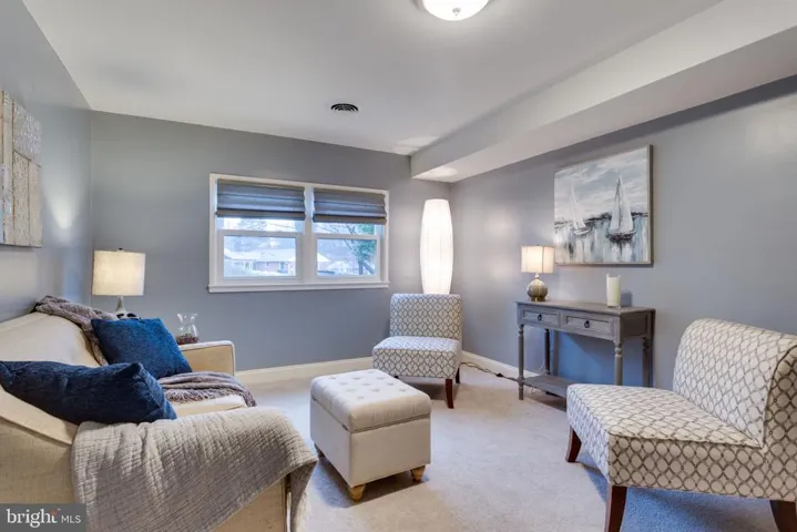 901 Banks Pl, Alexandria, Virginia 22312