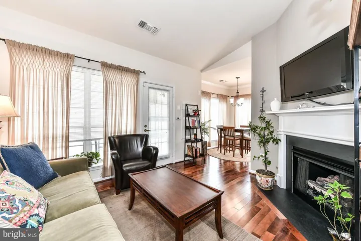 4550 Strutfield Ln #2429, Alexandria, Virginia 22311