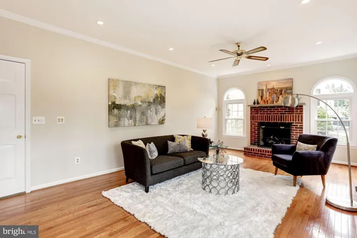 13107 Willow Edge Ct, Clifton, Virginia 20124