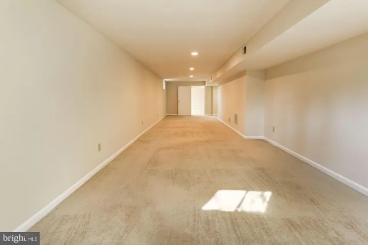 13107 Willow Edge Ct, Clifton, Virginia 20124