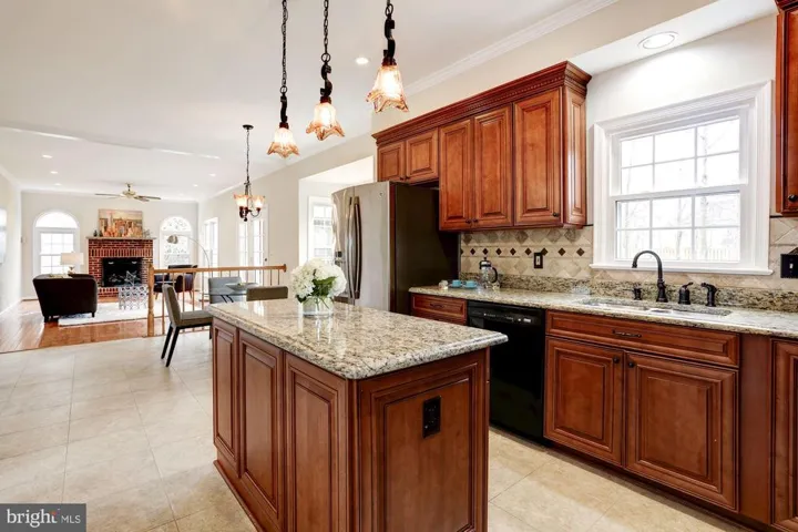 13107 Willow Edge Ct, Clifton, Virginia 20124