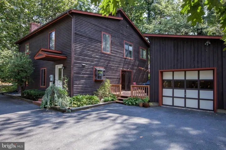 3132 Annandale Rd, Falls Church, Virginia 22042