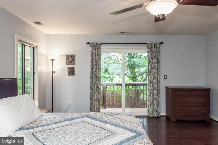 3132 Annandale Rd, Falls Church, Virginia 22042