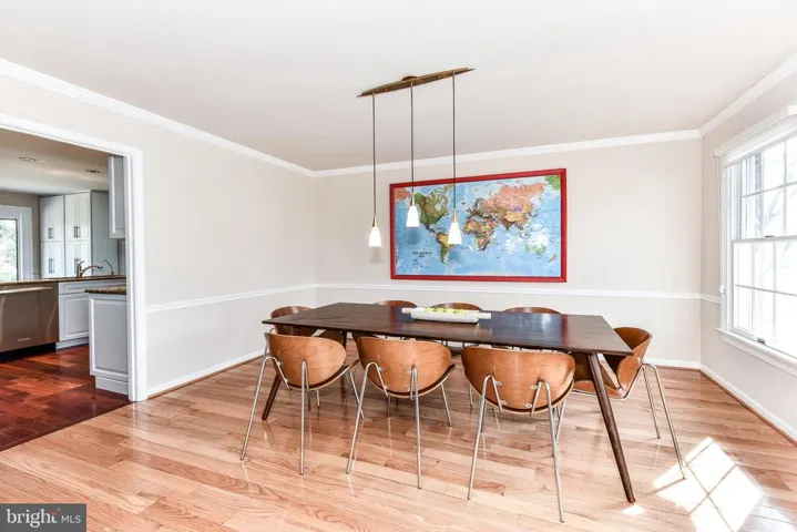 1733 Abbey Oak Dr, Vienna, Virginia 22182