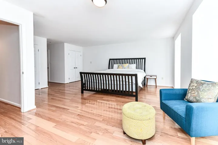 1733 Abbey Oak Dr, Vienna, Virginia 22182