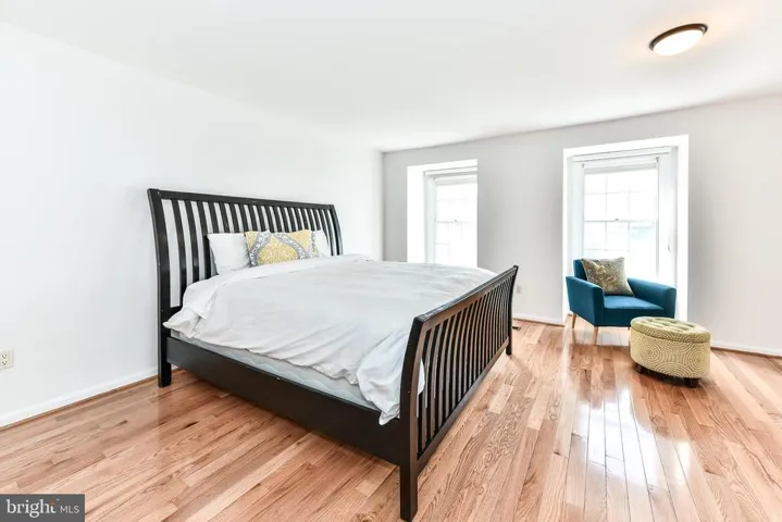 1733 Abbey Oak Dr, Vienna, Virginia 22182
