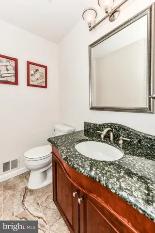 1733 Abbey Oak Dr, Vienna, Virginia 22182
