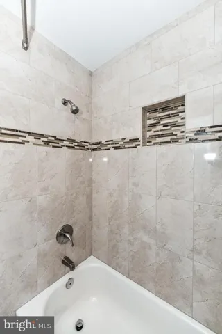 1733 Abbey Oak Dr, Vienna, Virginia 22182