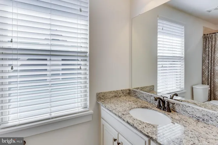 17052 Silver Arrow Dr, Dumfries, Virginia 22026