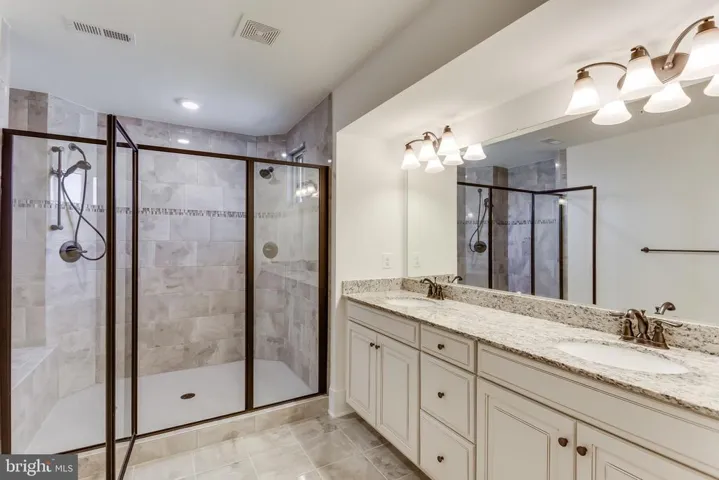 17052 Silver Arrow Dr, Dumfries, Virginia 22026